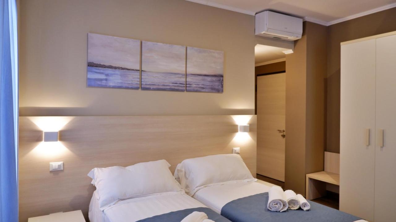 Pianomare Riviera Apartments And Rooms Imperia Ngoại thất bức ảnh