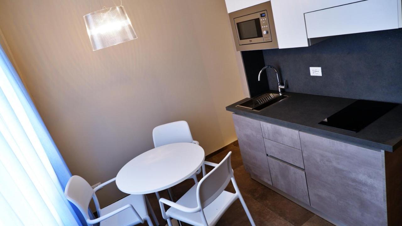 Pianomare Riviera Apartments And Rooms Imperia Ngoại thất bức ảnh