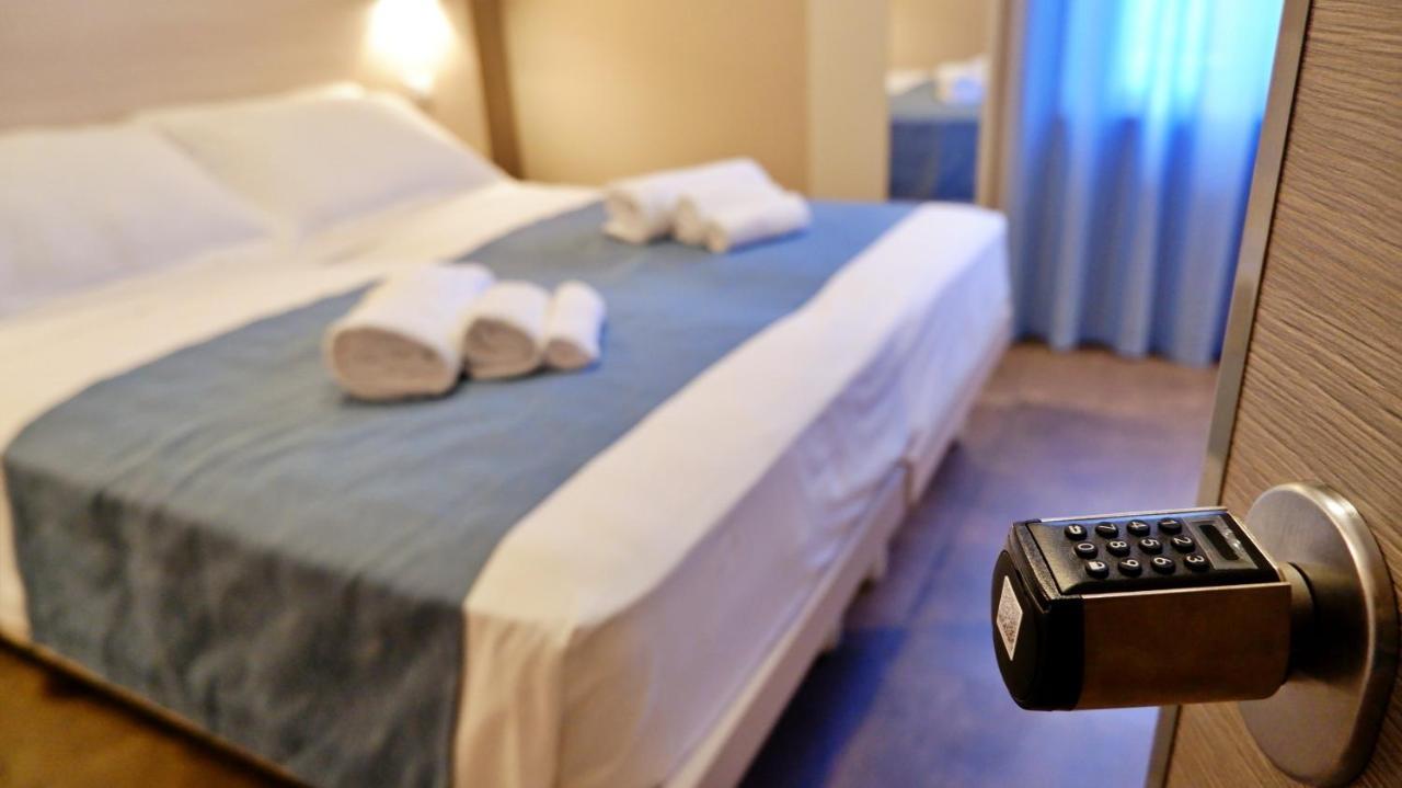 Pianomare Riviera Apartments And Rooms Imperia Ngoại thất bức ảnh